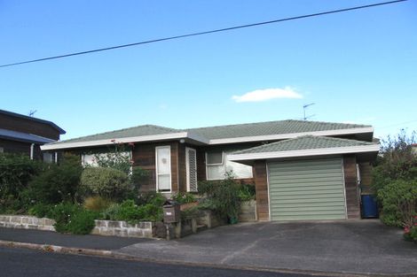 Photo of property in 2/34 Howard Road, Northcote, Auckland, 0627