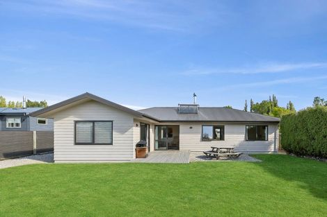 Photo of property in 21 Bernard Road, Albert Town, Wanaka, 9305