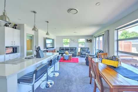 Photo of property in 18 Hunter Street, Edendale, 9825