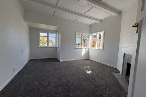 Photo of property in 938 East Coast Road, Northcross, Auckland, 0630