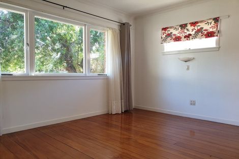 Photo of property in 1/16 Taharoto Road, Takapuna, Auckland, 0622