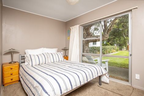 Photo of property in 37 Pinedale Crescent, Riversdale Beach, Masterton, 5872