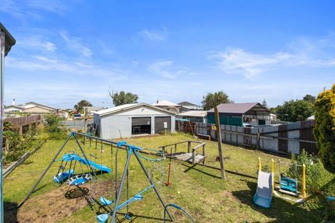 Photo of property in 28 Kowhai Street, Castlecliff, Whanganui, 4501