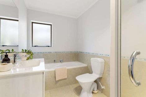 Photo of property in 14 Exotic Place, Massey, Auckland, 0614