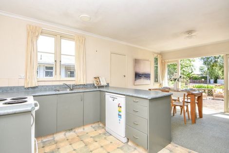 Photo of property in 22 Moreton Road, Carterton, 5713