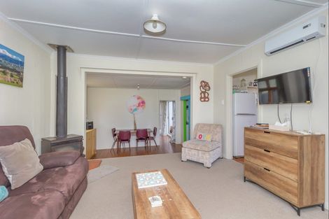 Photo of property in 15 Rangitane Street, Himatangi Beach, Foxton, 4891