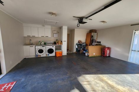 Photo of property in 49 Golfland Drive, Golflands, Auckland, 2013