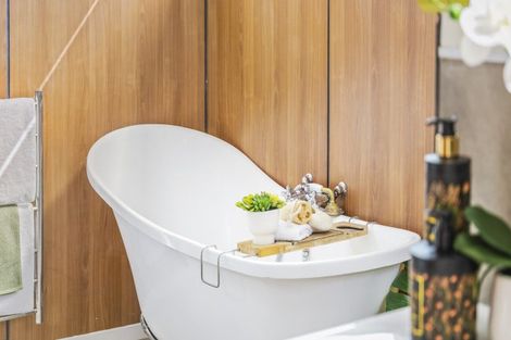 Photo of property in 11 Walbrook Road, Manly, Whangaparaoa, 0930