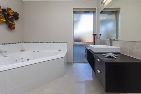 Photo of property in 48 Rotherham Drive, West Melton, 7618