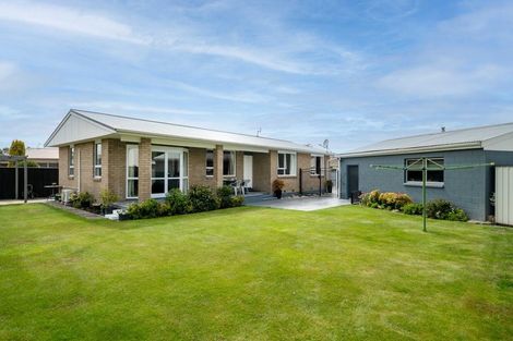 Photo of property in 12 Cowper Place, Avondale, Christchurch, 8061
