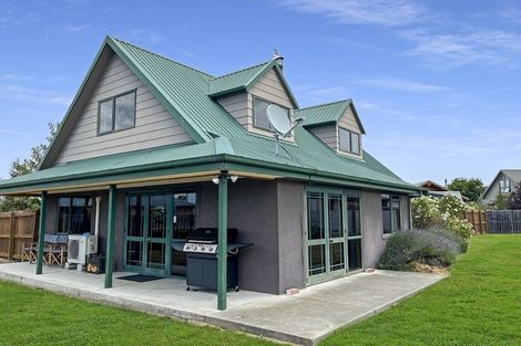 Photo of property in 6 Irishman Drive, Twizel, 7901