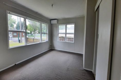 Photo of property in 1/468 Swanson Road, Ranui, Auckland, 0612