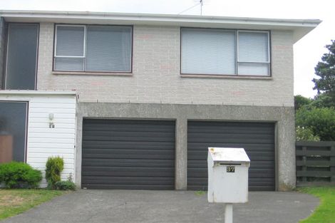 Photo of property in 37 Akaroa Drive, Maupuia, Wellington, 6022