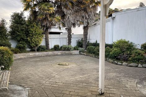 Photo of property in 2 Chaucer Road, Hospital Hill, Napier, 4110