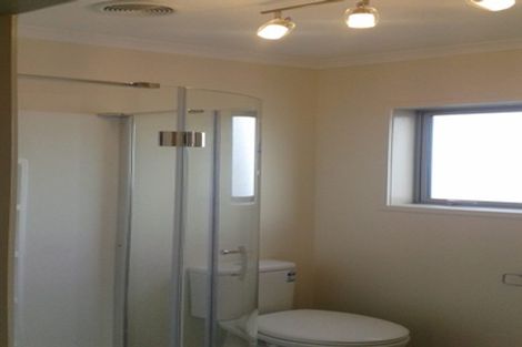 Photo of property in 37 Hibiscus Coast Highway, Silverdale, 0932