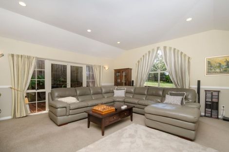 Photo of property in 3 Kahala Place, West Harbour, Auckland, 0618