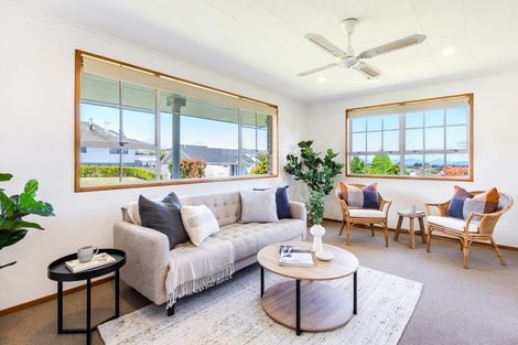 Photo of property in 11 Battersea Place, Richmond Heights, Taupo, 3330