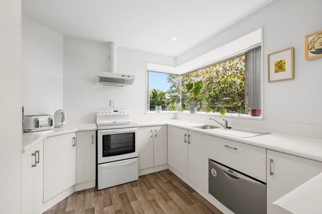 Photo of property in 6 Jellicoe Street, South New Brighton, Christchurch, 8062