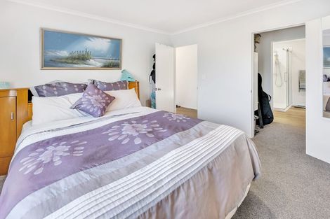 Photo of property in 12 Stonebridge Park Drive, Holdens Bay, Rotorua, 3010