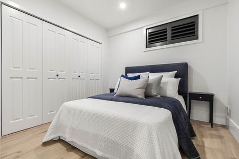 Photo of property in 16 Island View Terrace, Cockle Bay, Auckland, 2014