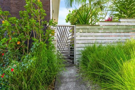 Photo of property in 44 Amorino Drive, Red Beach, 0932