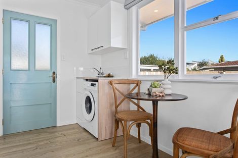 Photo of property in 1a Hikurangi Street, Te Atatu Peninsula, Auckland, 0610