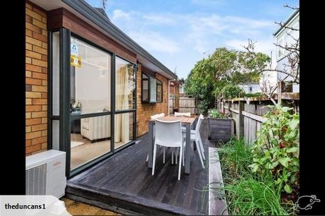 Photo of property in 4/26 Inverness Road, Browns Bay, Auckland, 0630