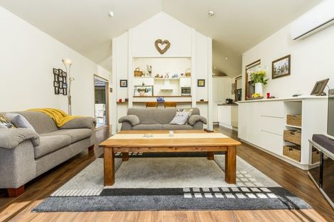 Photo of property in 288 Glenvar Road, Torbay, Auckland, 0630