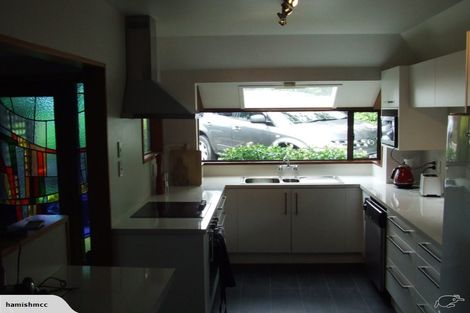 Photo of property in 4 Maffeys Road, Mount Pleasant, Christchurch, 8081