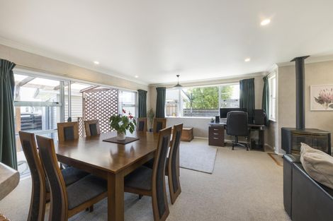 Photo of property in 5 Wairau Place, Kelvin Grove, Palmerston North, 4414