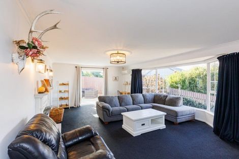 Photo of property in 35 Park View Avenue, Feilding, 4702