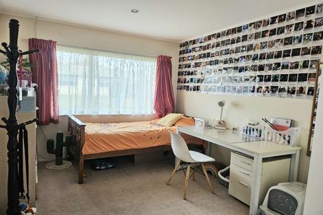Photo of property in 1 Camerton Close, Northpark, Auckland, 2013