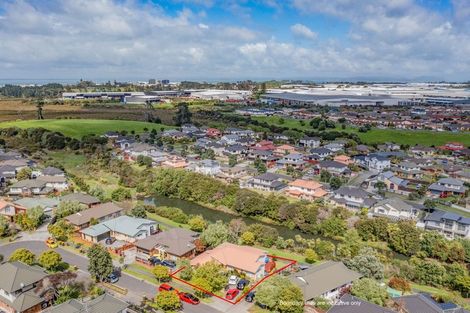 Photo of property in 5 Brunswick Rise, Mangere, Auckland, 2022