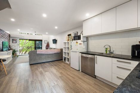 Photo of property in 104/1 Village Quarter Lane, Frankton, Hamilton, 3204