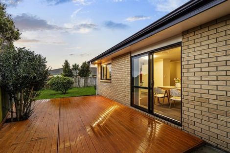 Photo of property in 10 Bokeen Lane, Flat Bush, Auckland, 2019