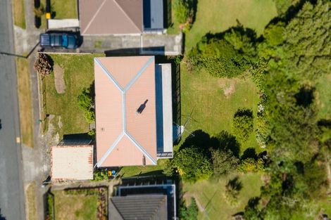 Photo of property in 26 Sievers Grove, Cannons Creek, Porirua, 5024