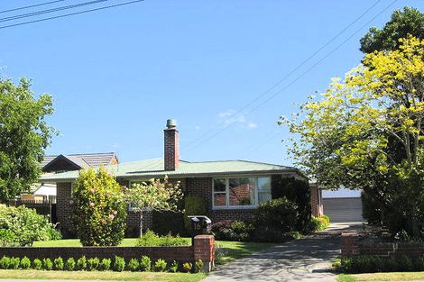 Photo of property in 16 Woodford Terrace, Ilam, Christchurch, 8053