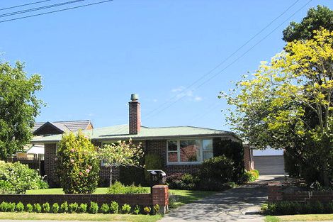 Photo of property in 16 Woodford Terrace, Ilam, Christchurch, 8053