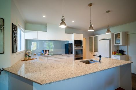 Photo of property in 24 Charteris Rise, Riverdale, Gisborne, 4010