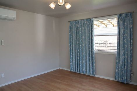 Photo of property in 67 Memorial Avenue, Ilam, Christchurch, 8053