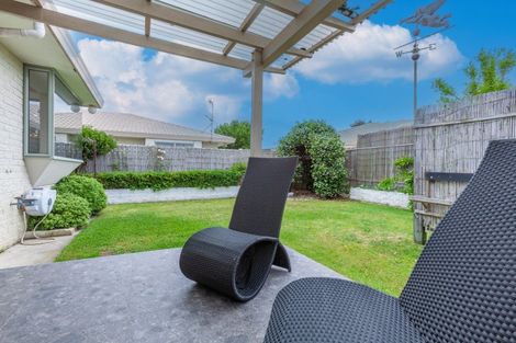 Photo of property in 1/217 Mcleod Street, Camberley, Hastings, 4120