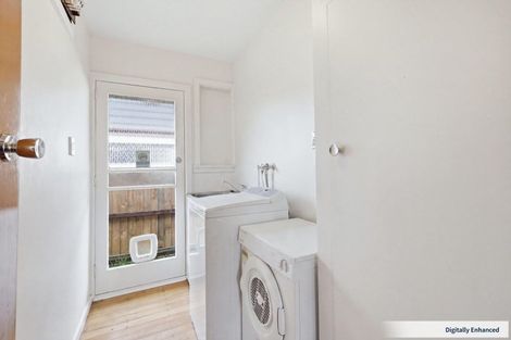 Photo of property in 2/102 Wainoni Road, Avondale, Christchurch, 8061