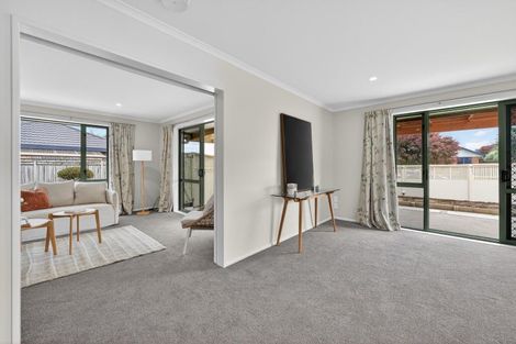 Photo of property in 42 Brooklyn Heights Drive, Kelvin Grove, Palmerston North, 4414