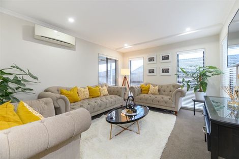 Photo of property in 99a Awaroa Road, Sunnyvale, Auckland, 0612