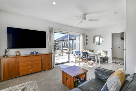 Photo of property in 6 Cape Grove, Haumoana, 4180