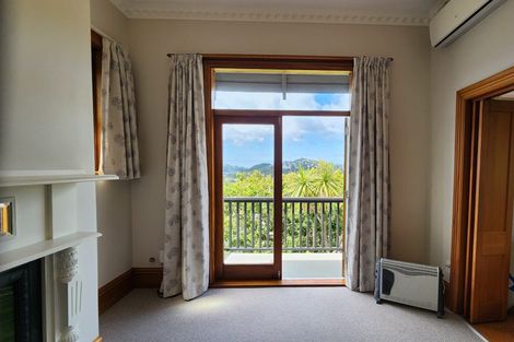 Photo of property in 94 Kelburn Parade, Kelburn, Wellington, 6012