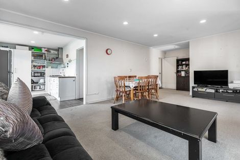 Photo of property in 138 Chelsea View Drive, Chatswood, Auckland, 0626