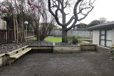Photo of property in 5 Towra Place, Botany Downs, Auckland, 2010