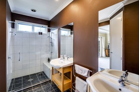 Photo of property in Heynes Place, 11 Heynes Place, Clive, 4102