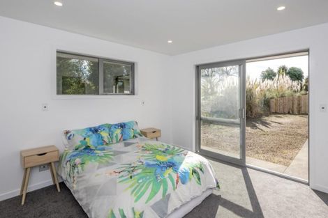 Photo of property in 25 Barry Curtis Place, Levin, 5510
